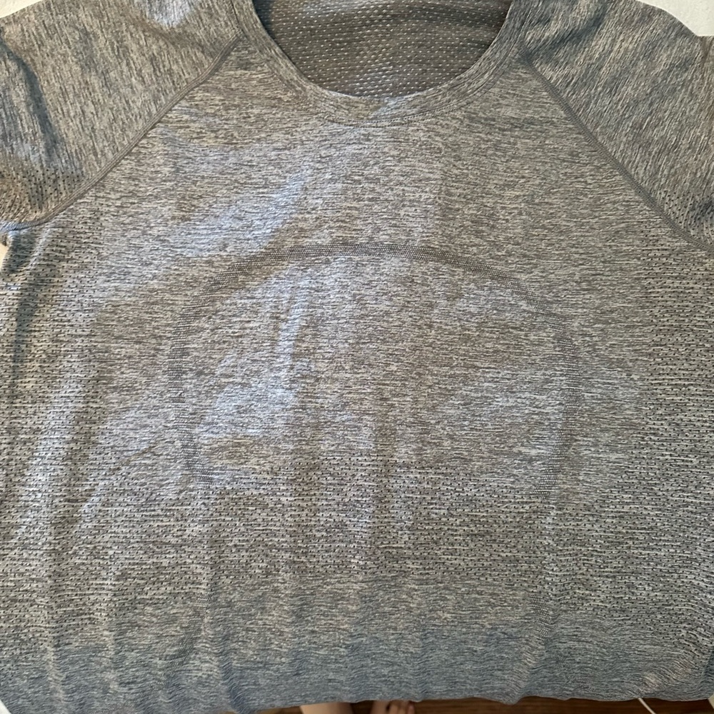 Lululemon Swiftly Tech 2.0 Shirt - NWOT